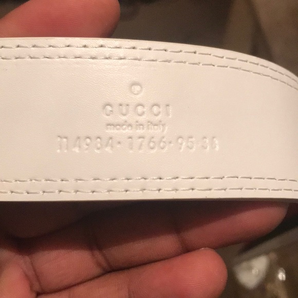 Unisex Gucci Belt Adjustable to size needed - Picture 2 of 5